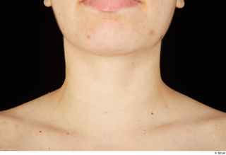 Ellie Springlare neck 0002.jpg